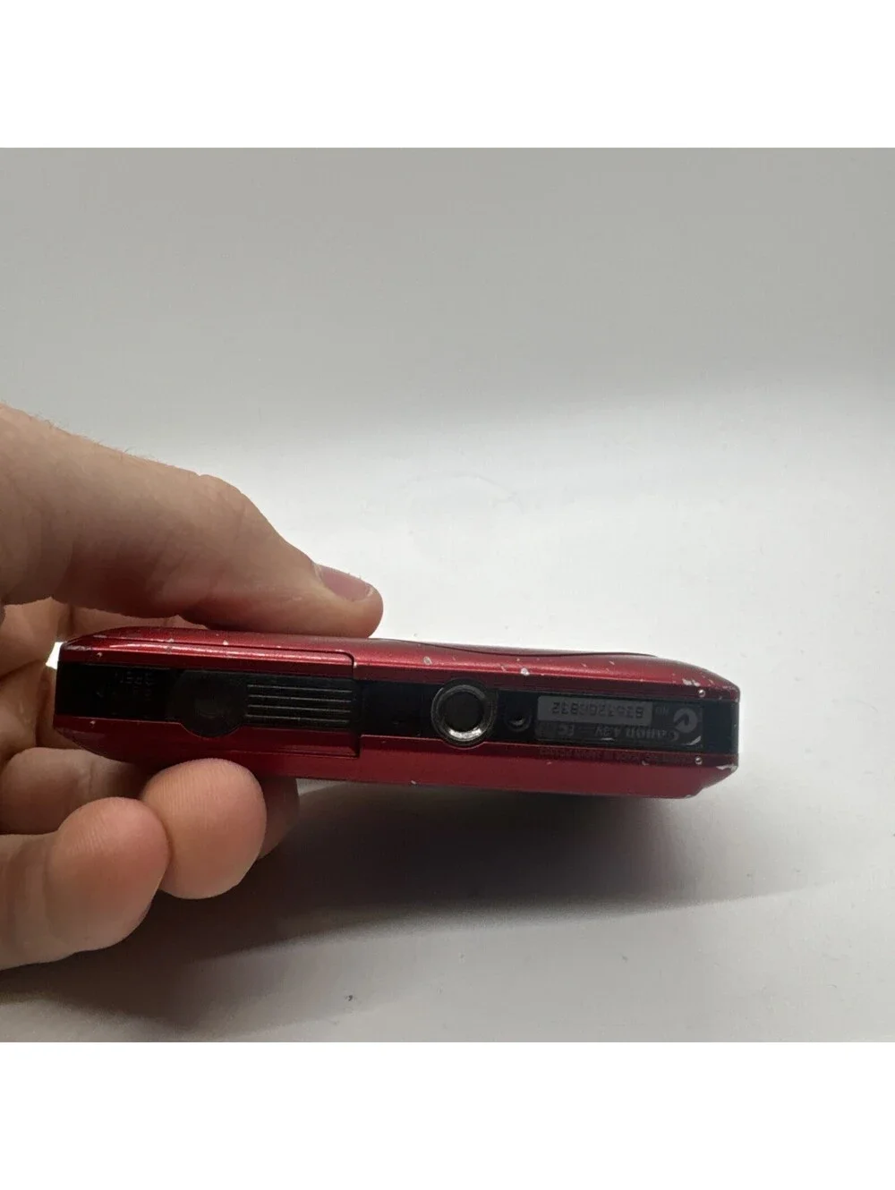 Canon PowerShot SD780IS Digital ELPH  12.1 MP Digital Camera (deep red)